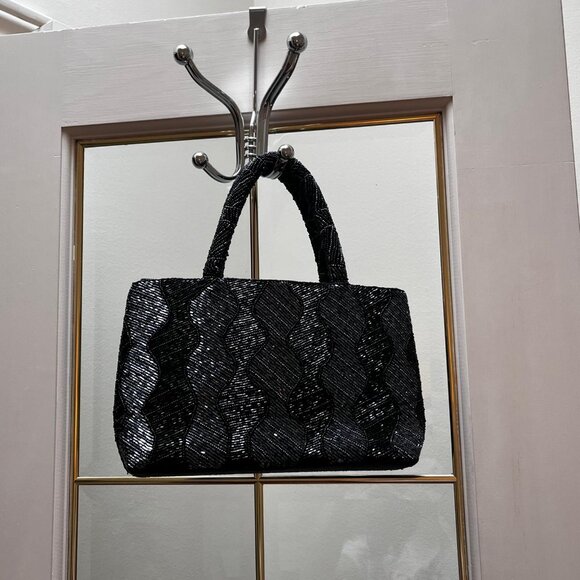 Gorgeous Bead Detailed Handbag - Picture 3 of 9